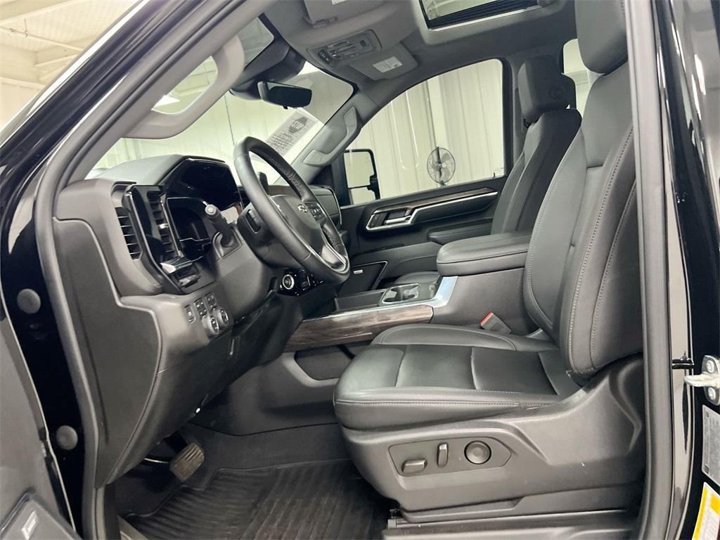 used 2024 Chevrolet Silverado 2500 car, priced at $72,387