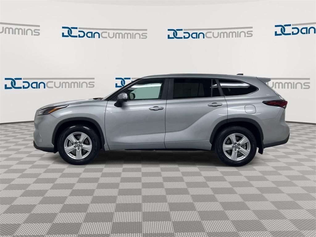 used 2024 Toyota Highlander car, priced at $39,587