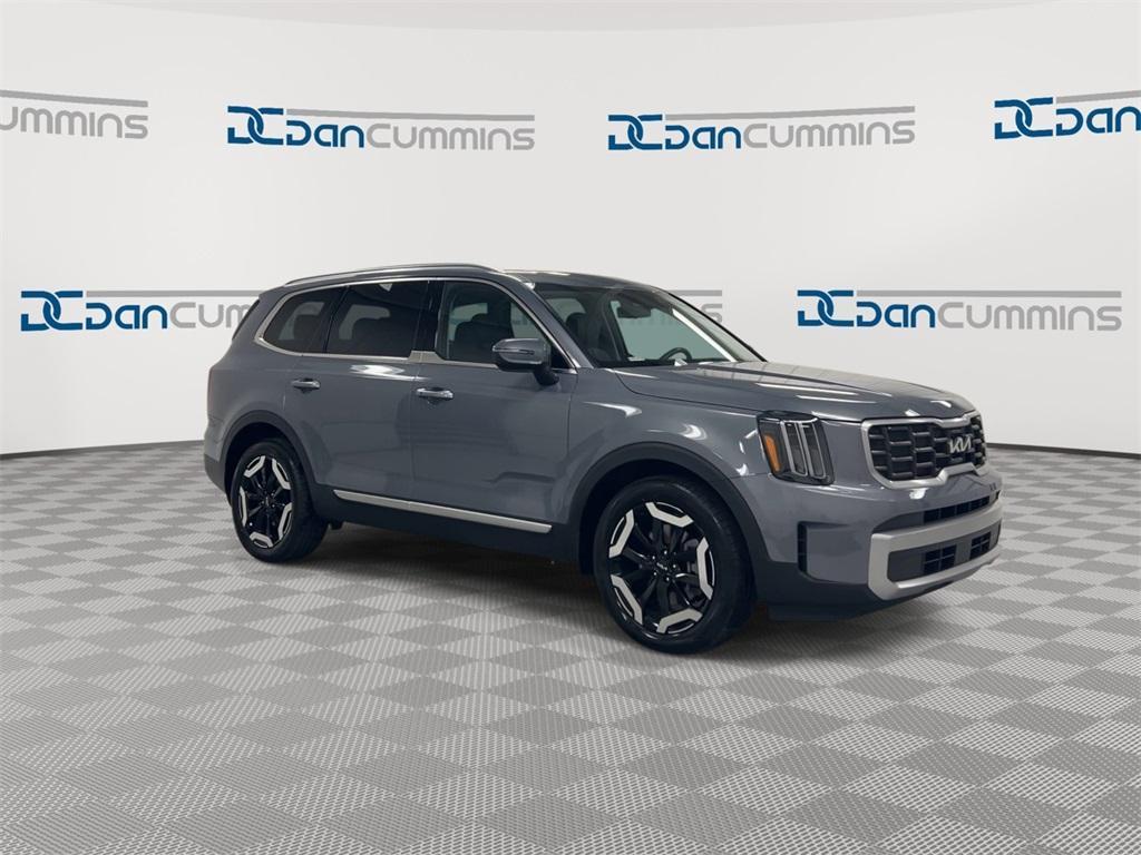 used 2023 Kia Telluride car, priced at $30,787