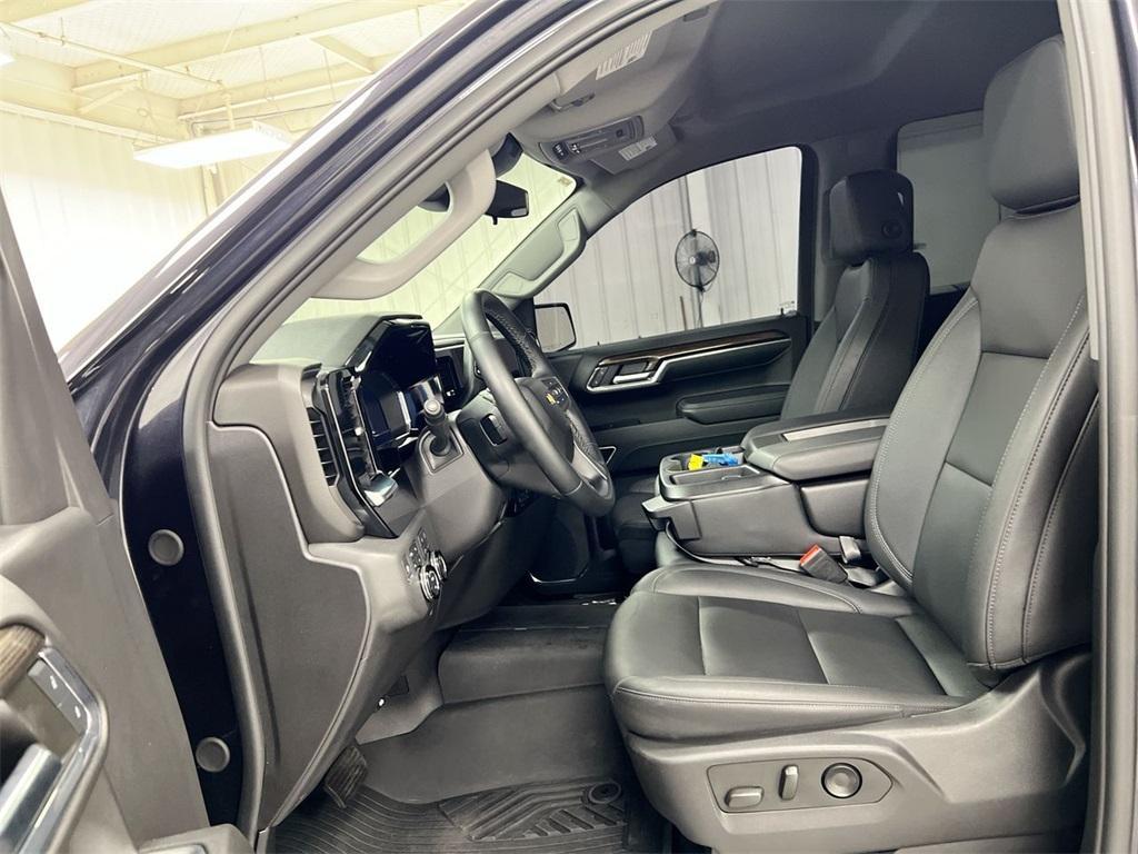 used 2024 Chevrolet Silverado 1500 car, priced at $45,587