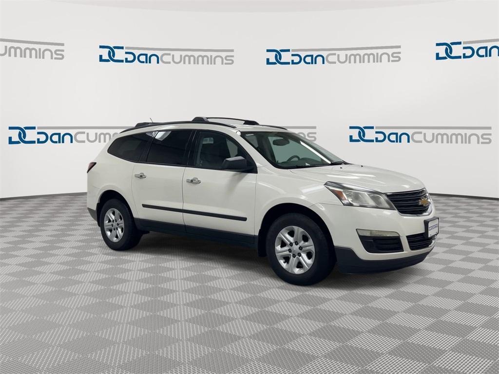 used 2014 Chevrolet Traverse car, priced at $7,500