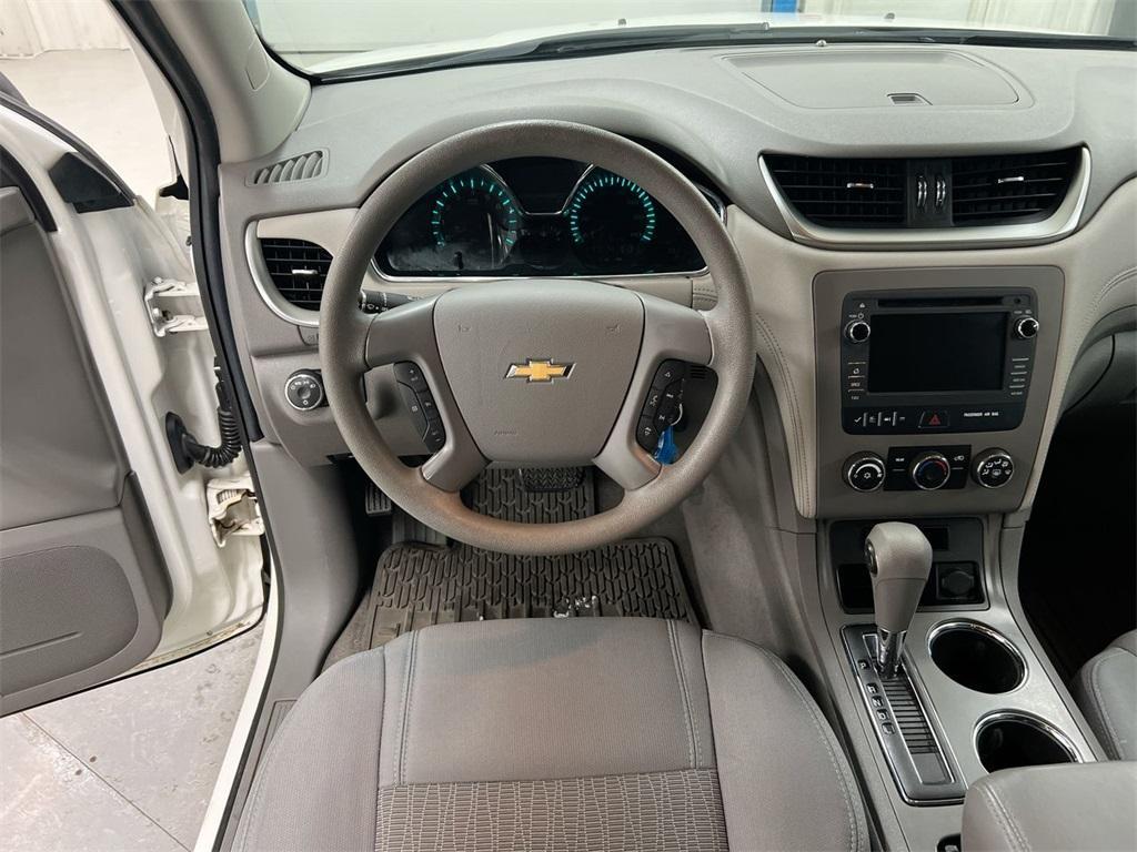 used 2014 Chevrolet Traverse car, priced at $7,500