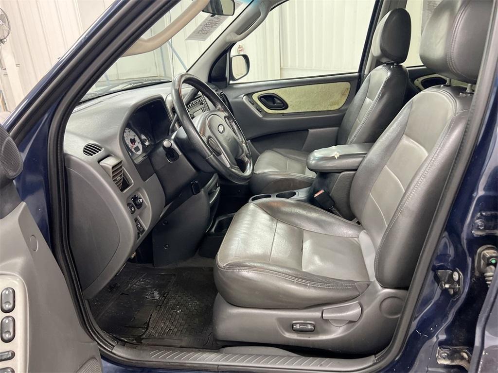 used 2003 Ford Escape car, priced at $2,600