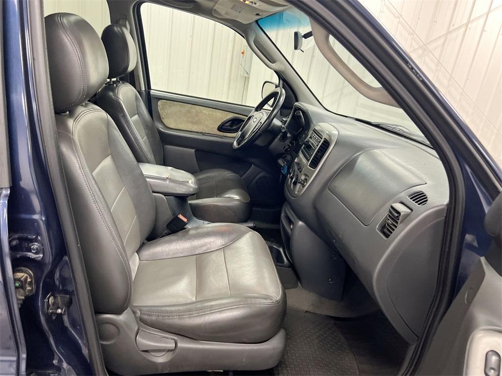 used 2003 Ford Escape car, priced at $2,600