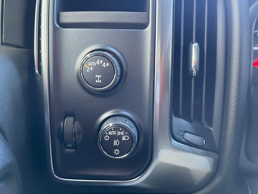 used 2018 Chevrolet Silverado 1500 car, priced at $29,987