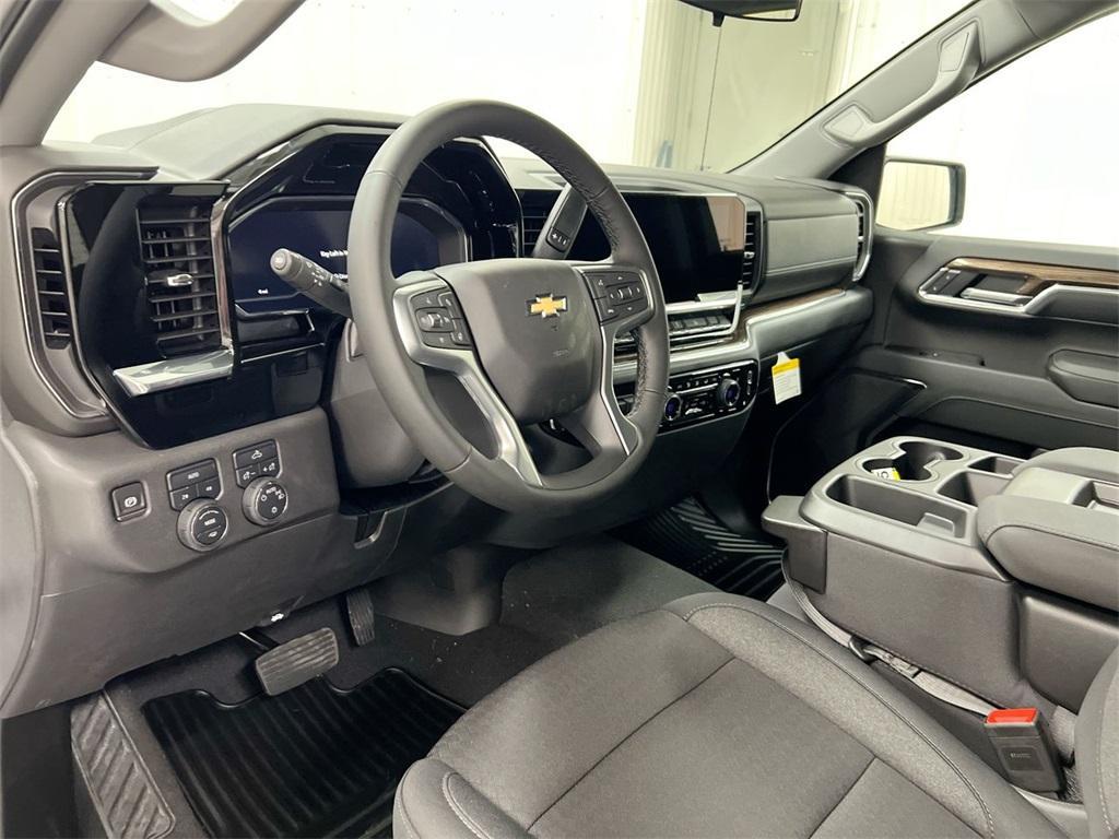 new 2025 Chevrolet Silverado 1500 car, priced at $46,895