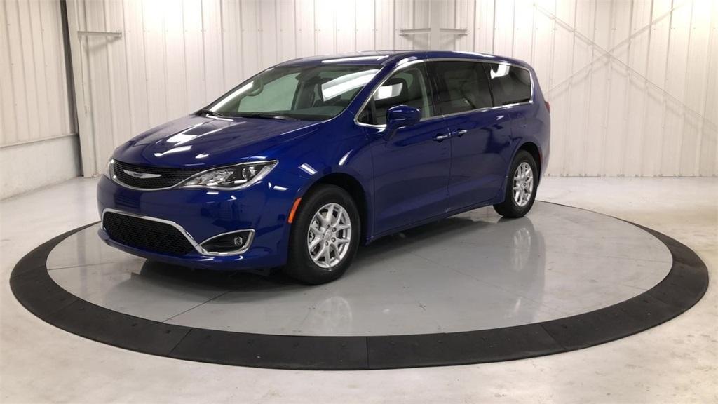 used 2020 Chrysler Pacifica car, priced at $18,587