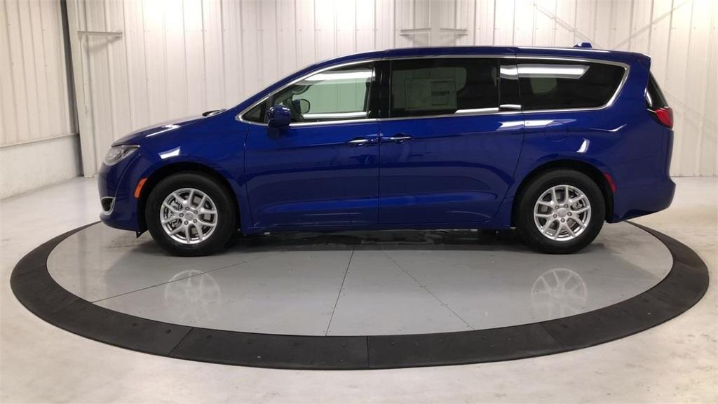 used 2020 Chrysler Pacifica car, priced at $18,587