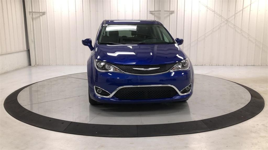 used 2020 Chrysler Pacifica car, priced at $18,587