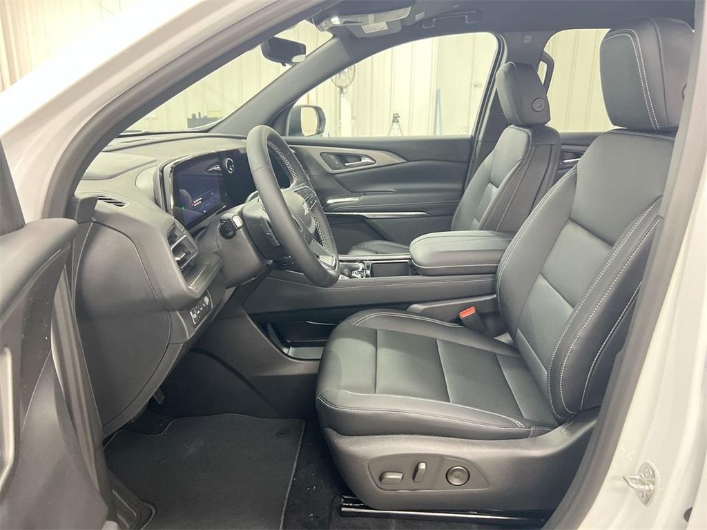 new 2026 Chevrolet Traverse car, priced at $45,873