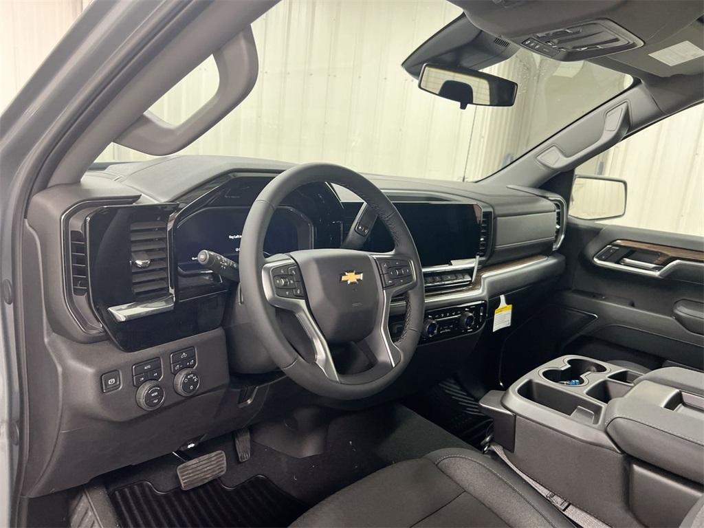 new 2025 Chevrolet Silverado 1500 car, priced at $48,295