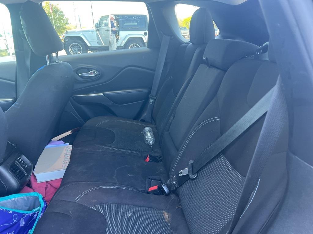 used 2020 Jeep Cherokee car