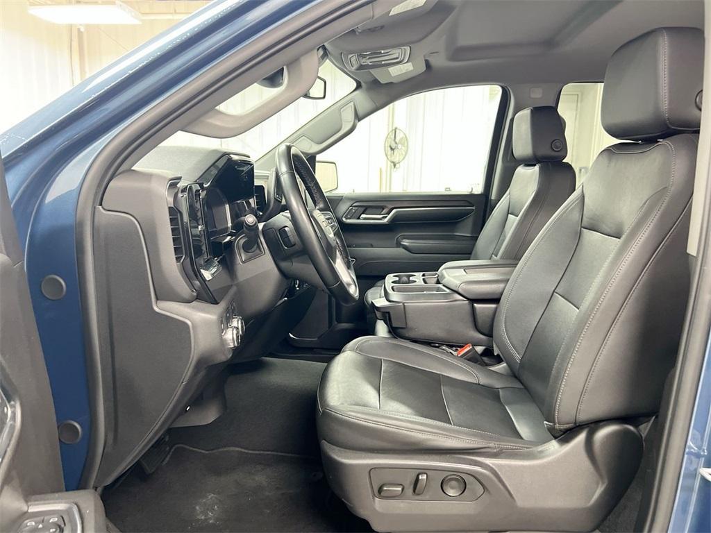 used 2024 GMC Sierra 1500 car, priced at $42,387