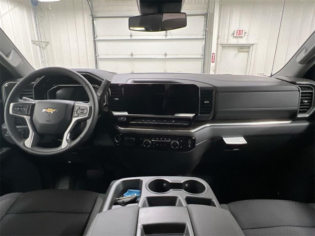 new 2025 Chevrolet Silverado 1500 car, priced at $46,895