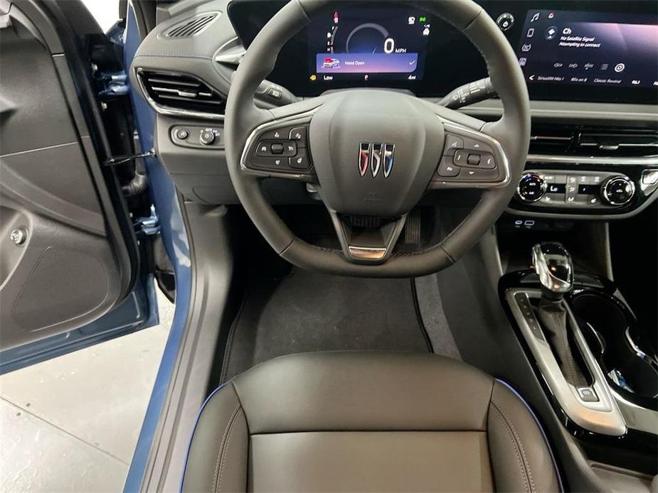 new 2025 Buick Envista car, priced at $27,780