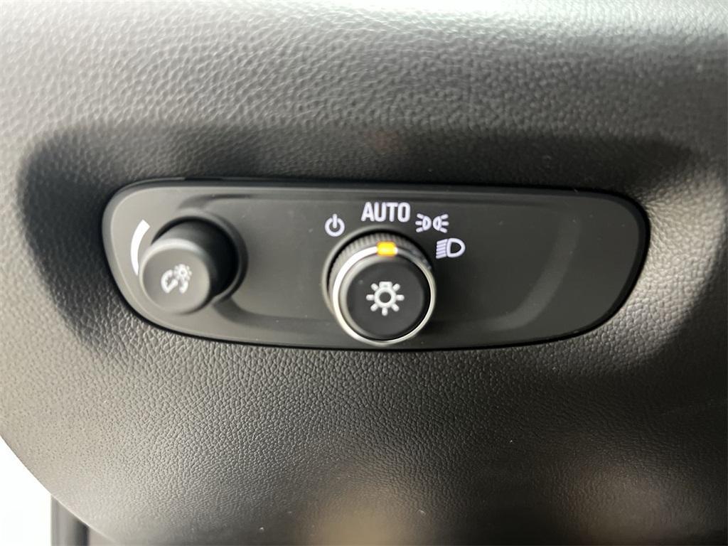 used 2023 Chevrolet Traverse car, priced at $27,587