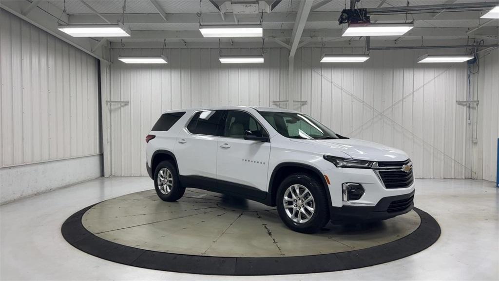 used 2023 Chevrolet Traverse car, priced at $27,587