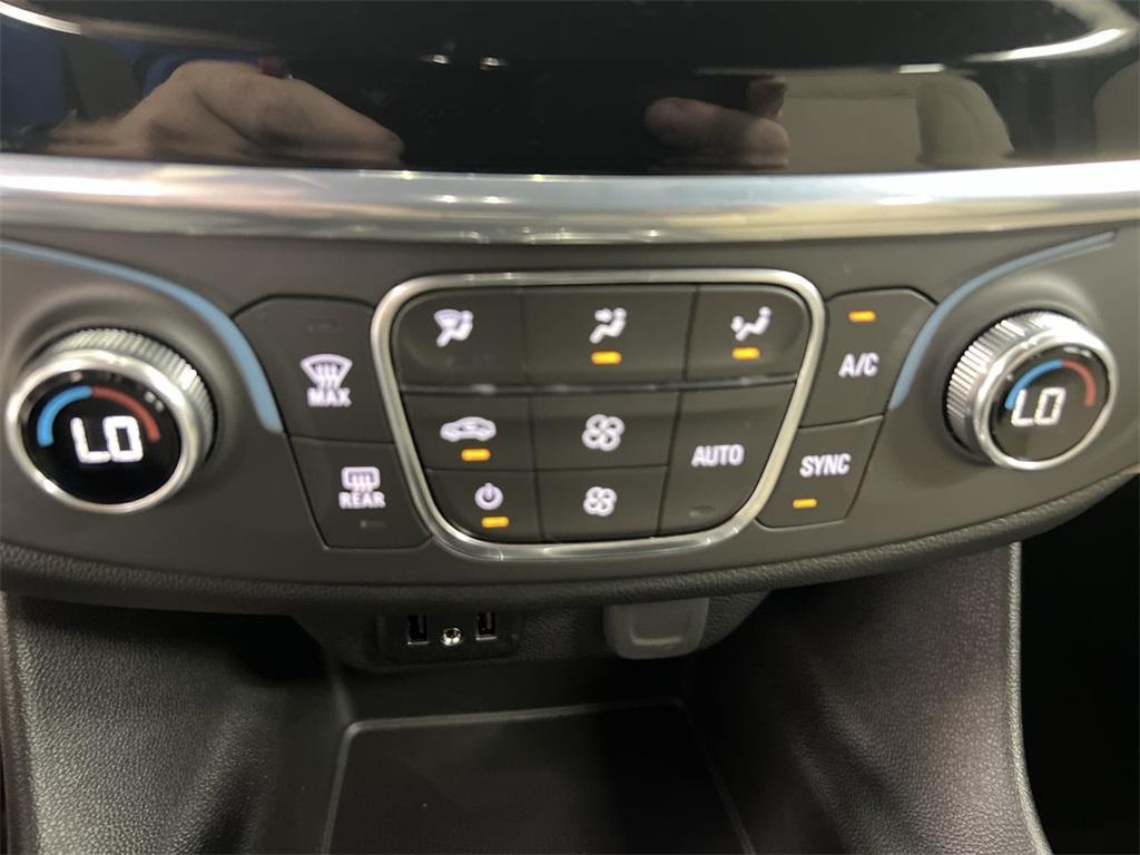 used 2023 Chevrolet Traverse car, priced at $27,587