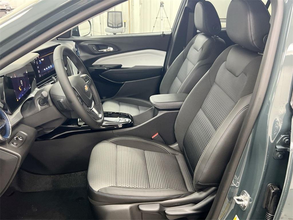 new 2025 Chevrolet Trax car, priced at $22,473