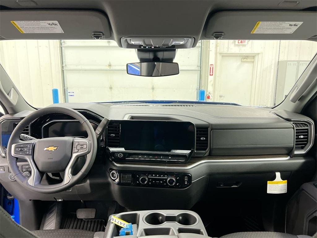 new 2025 Chevrolet Silverado 1500 car, priced at $46,990