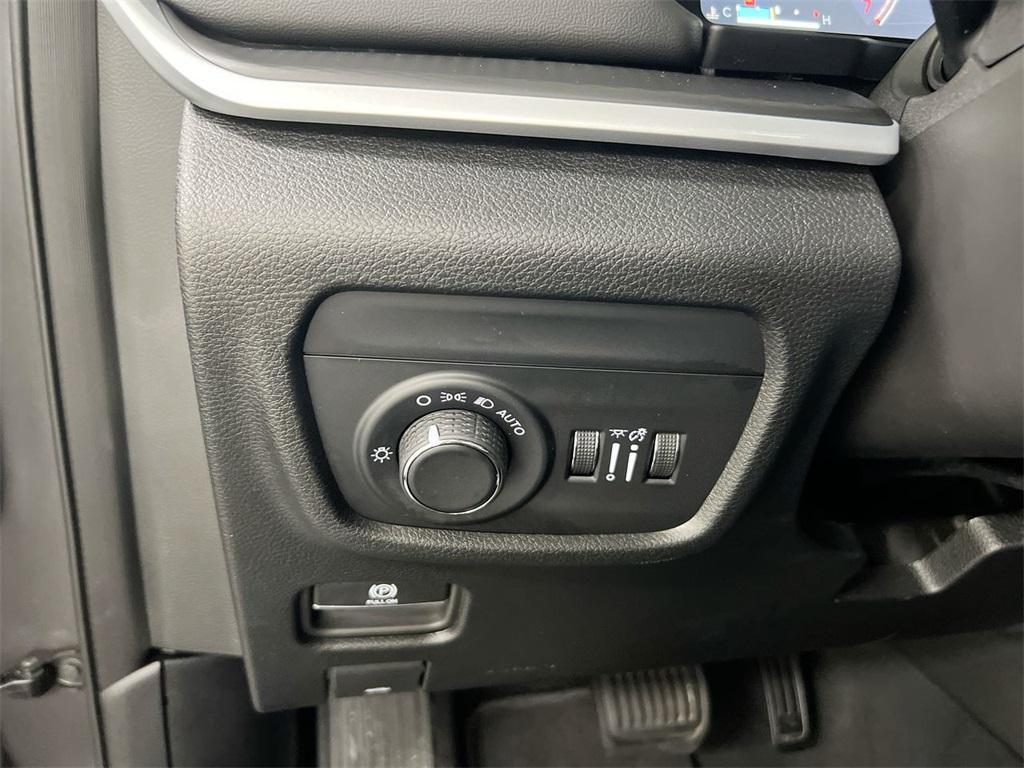 used 2025 Jeep Grand Cherokee car, priced at $36,987