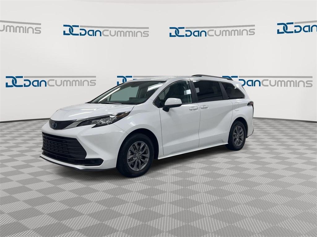 used 2023 Toyota Sienna car, priced at $41,587