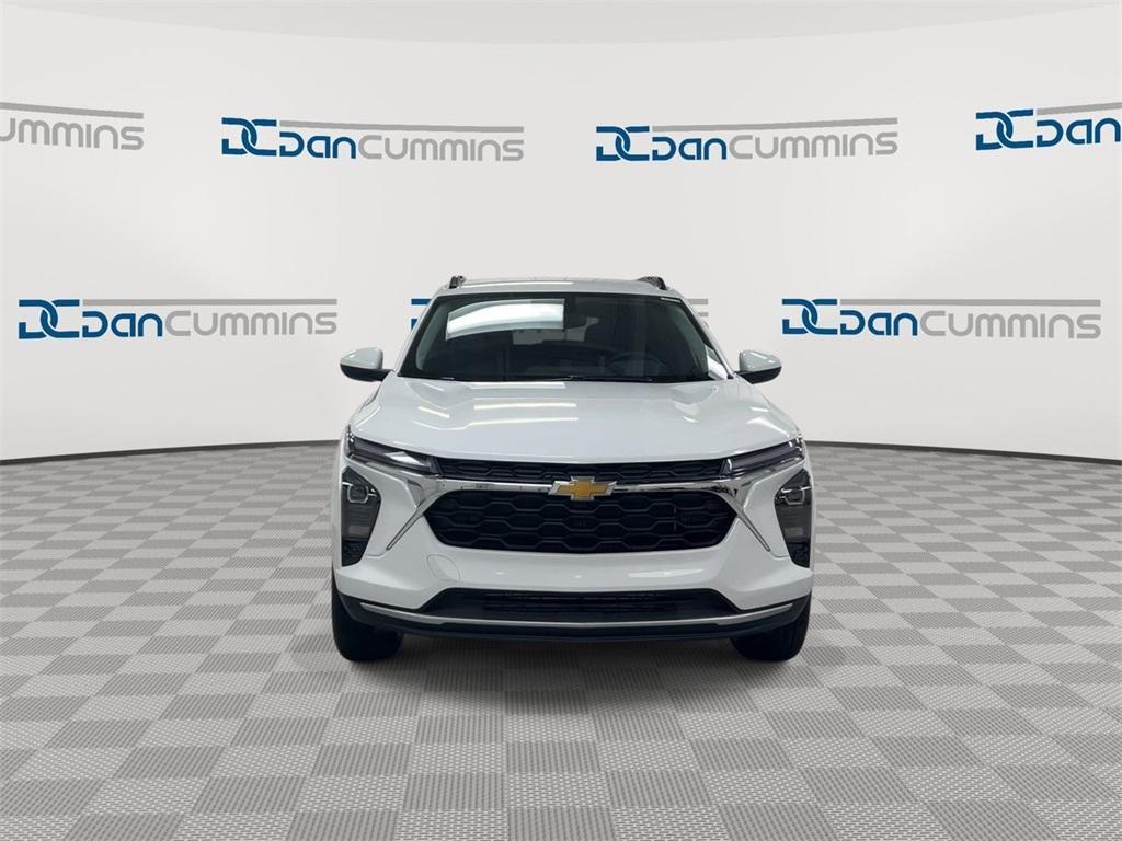 new 2025 Chevrolet Trax car, priced at $24,073