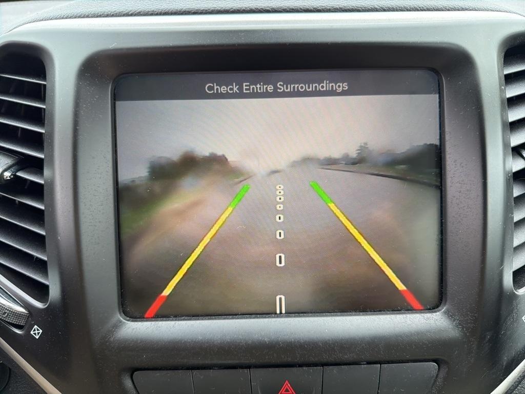 used 2015 Jeep Cherokee car, priced at $5,900