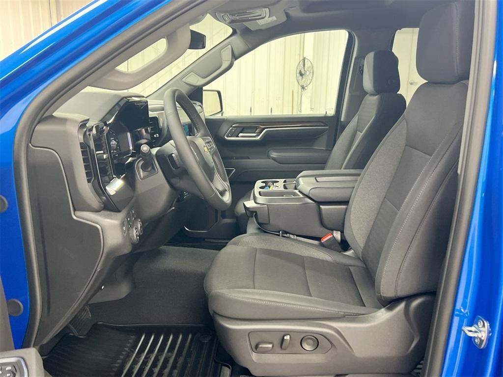 new 2025 Chevrolet Silverado 1500 car, priced at $44,240