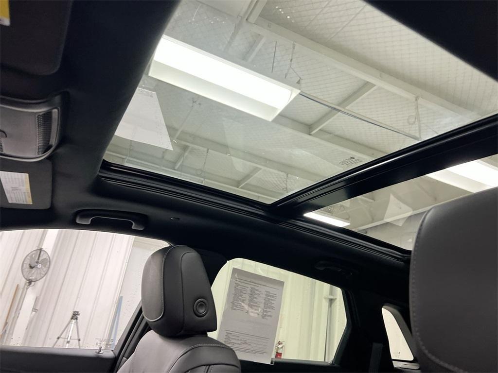 used 2023 Cadillac XT5 car, priced at $33,987