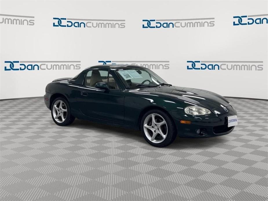 used 2001 Mazda MX-5 Miata car, priced at $4,700