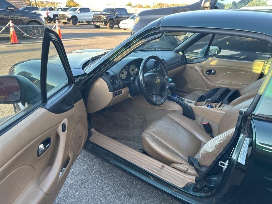 used 2001 Mazda MX-5 Miata car, priced at $5,500