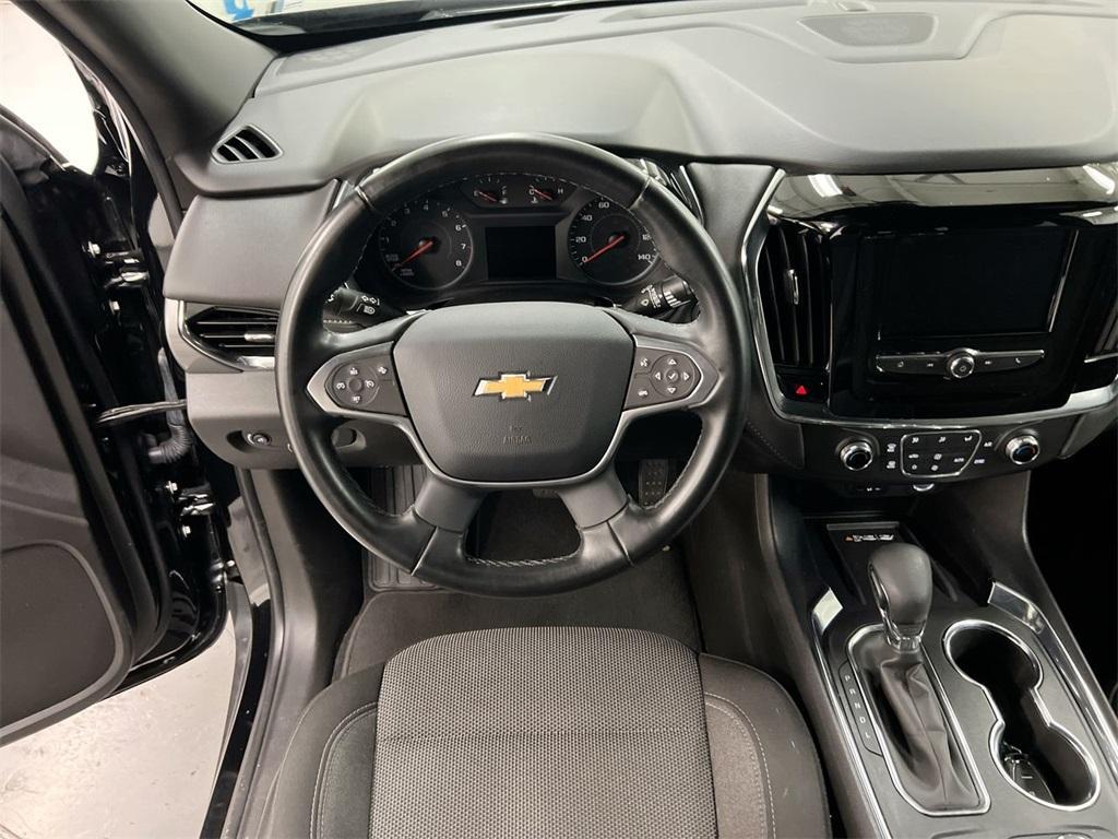 used 2023 Chevrolet Traverse car, priced at $25,987