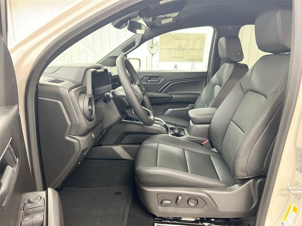 new 2026 Chevrolet Colorado car, priced at $43,873