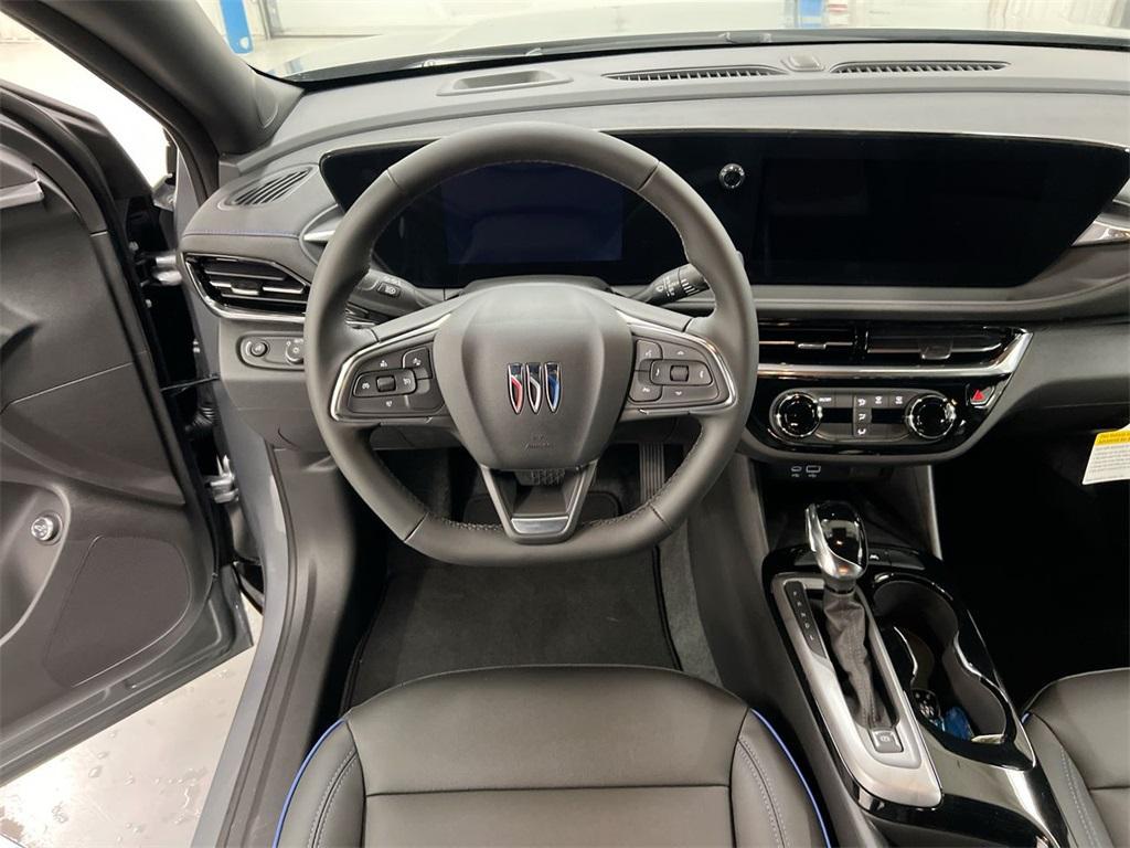 new 2025 Buick Envista car, priced at $26,284