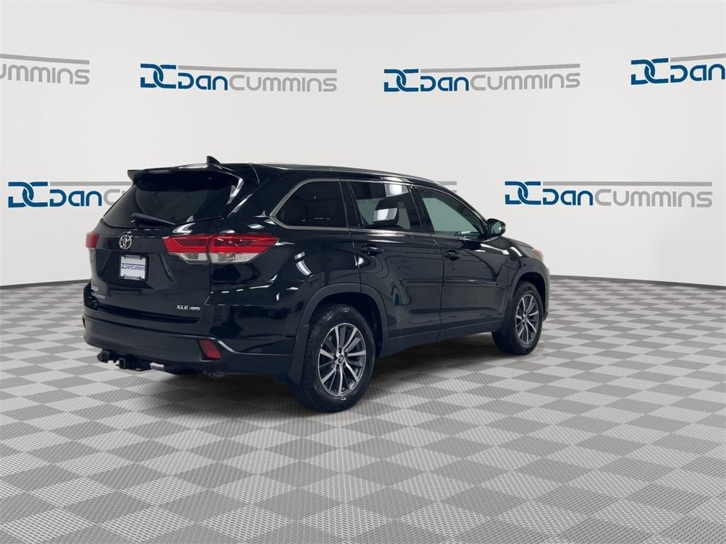 used 2019 Toyota Highlander car, priced at $26,987