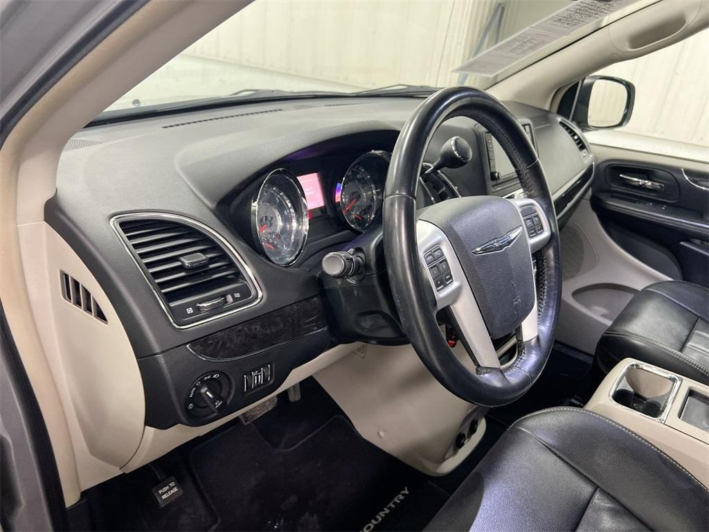 used 2015 Chrysler Town & Country car, priced at $4,500