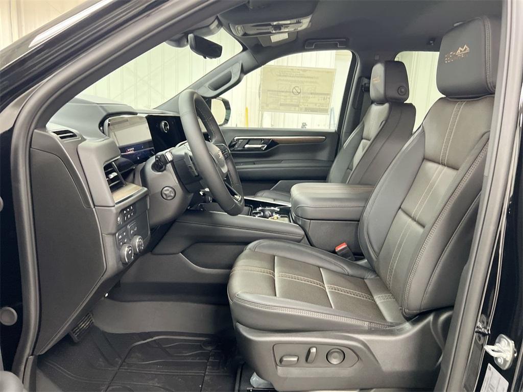 new 2025 Chevrolet Suburban car, priced at $83,873