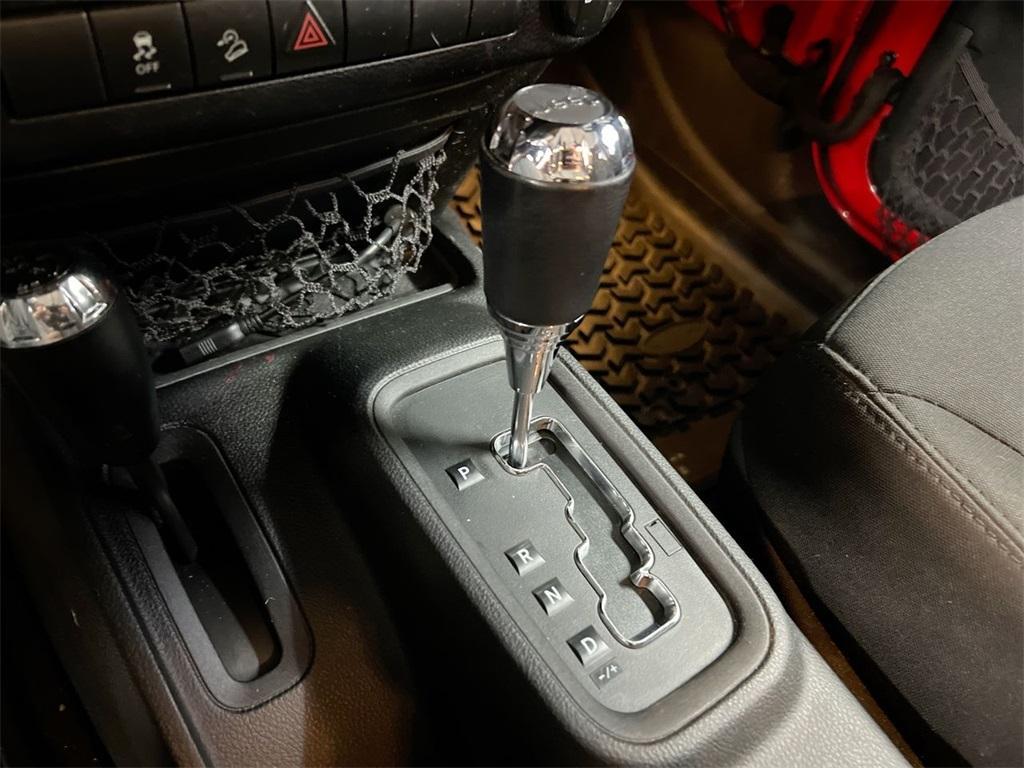 used 2015 Jeep Wrangler Unlimited car, priced at $12,900