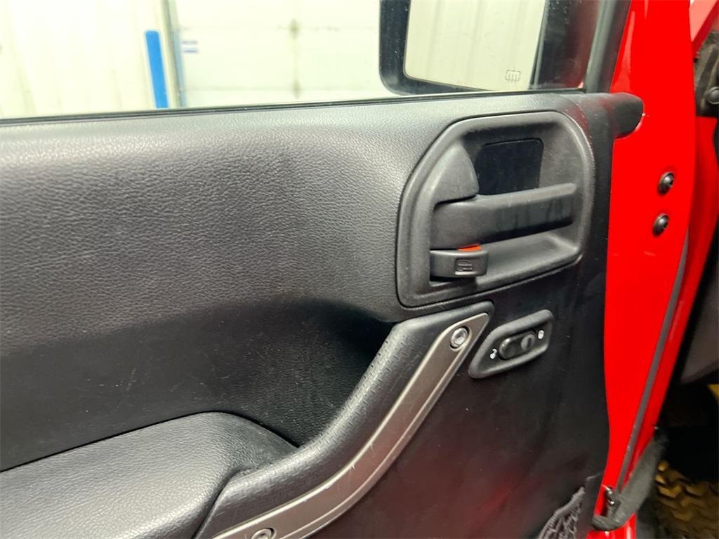 used 2015 Jeep Wrangler Unlimited car, priced at $12,900