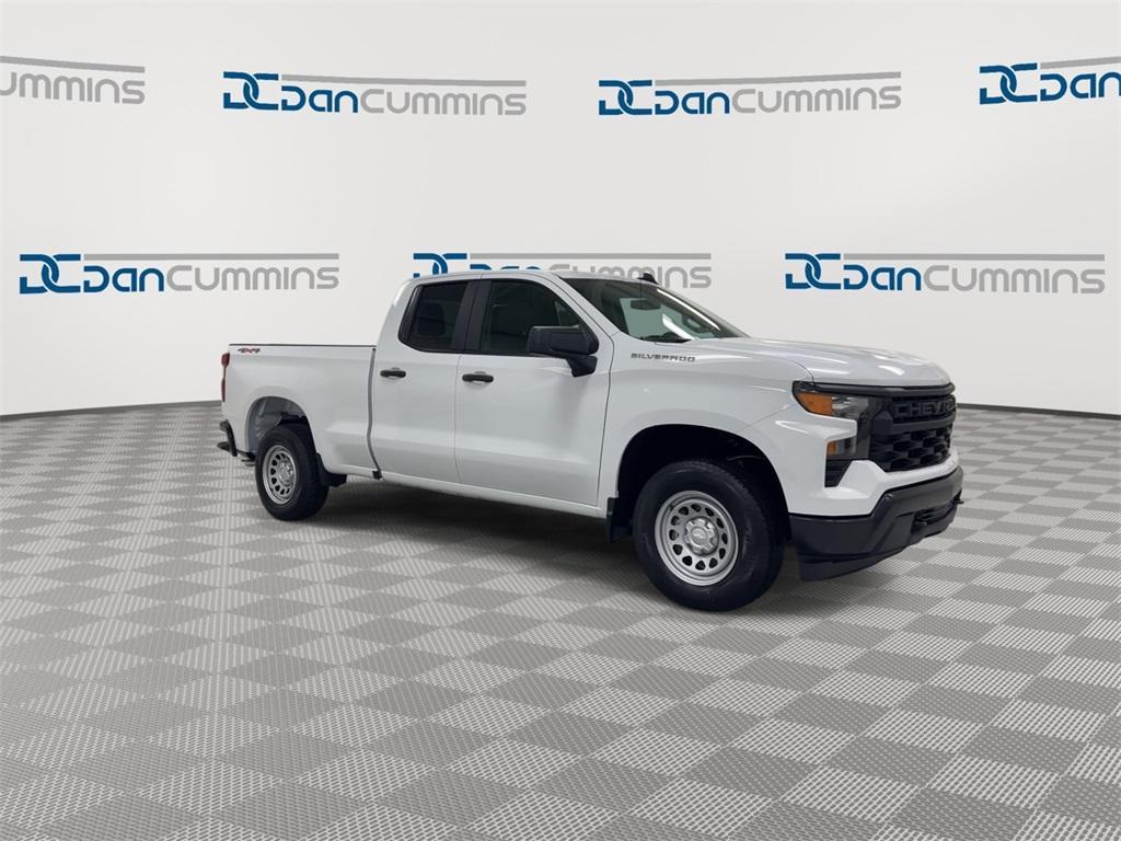 new 2026 Chevrolet Silverado 1500 car, priced at $45,320