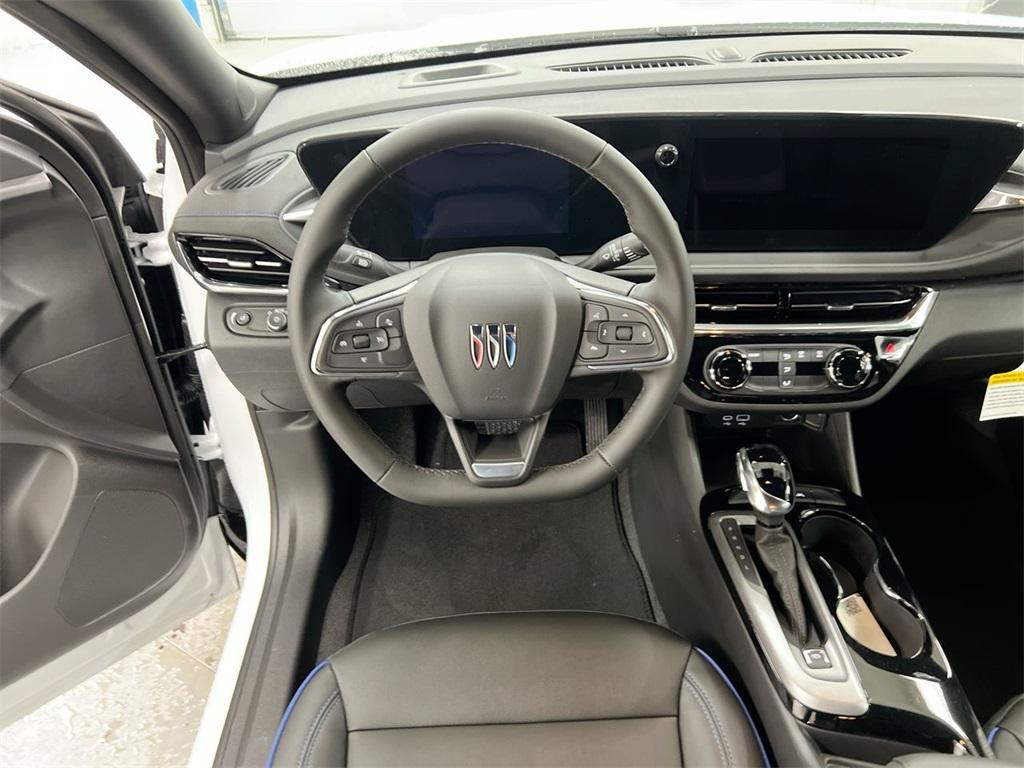 new 2025 Buick Envista car, priced at $25,292