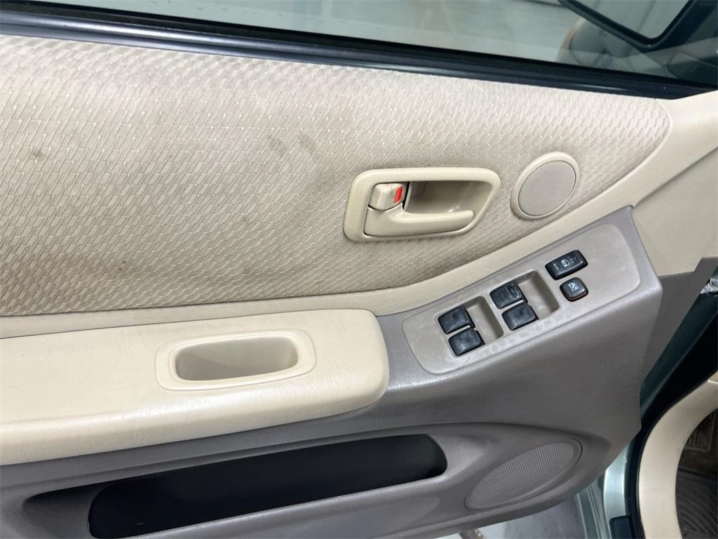 used 2007 Toyota Highlander Hybrid car, priced at $3,900