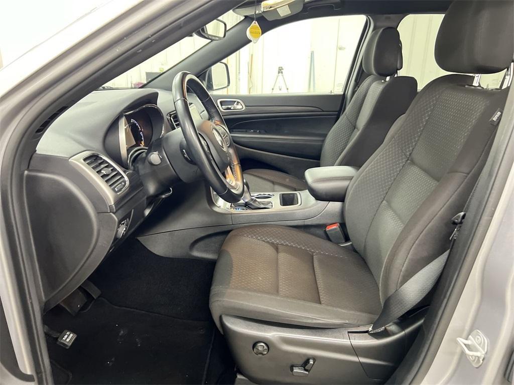 used 2020 Jeep Grand Cherokee car, priced at $19,587