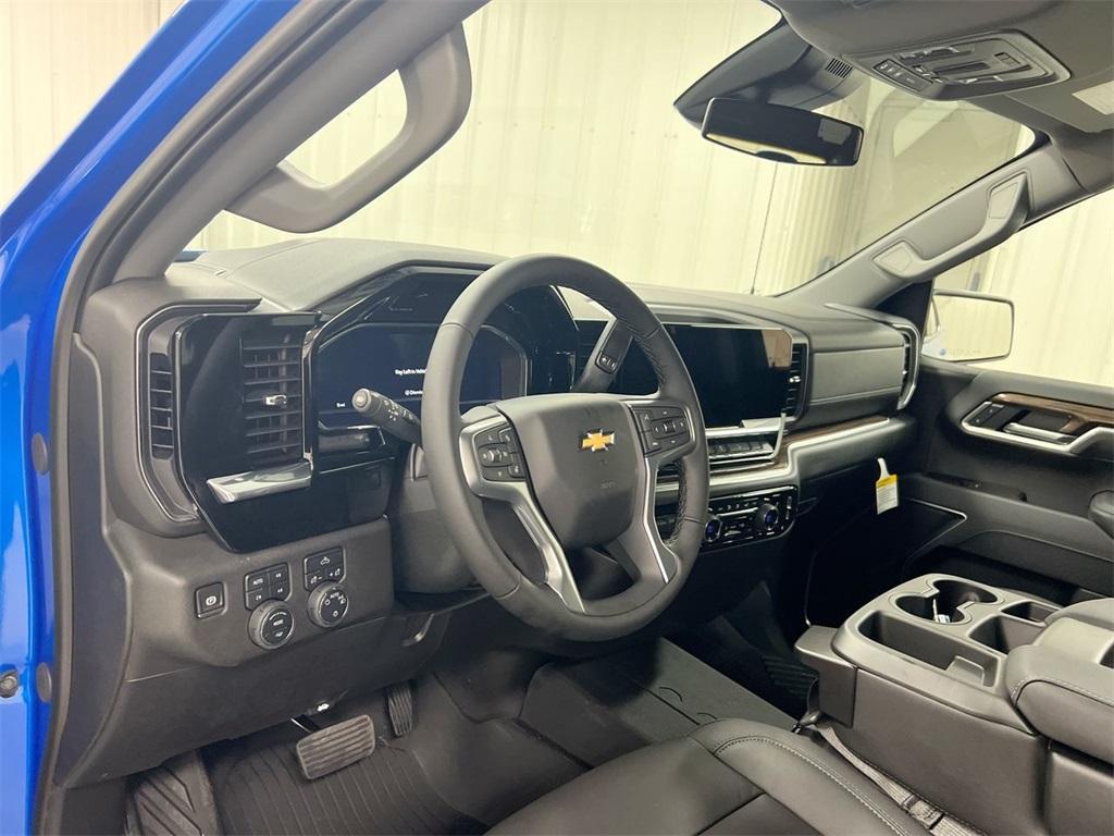 new 2025 Chevrolet Silverado 1500 car, priced at $55,610