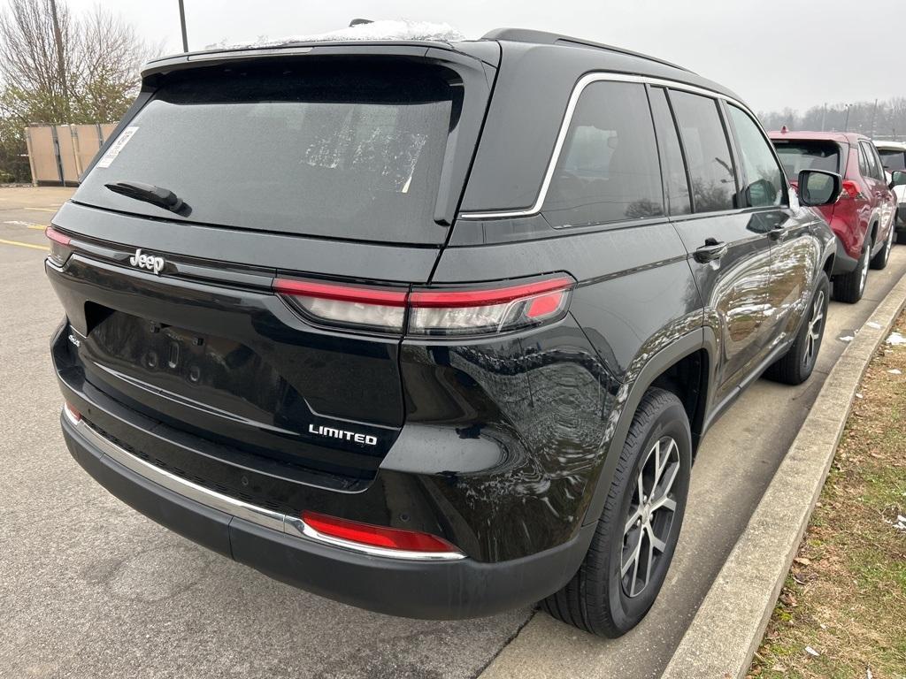 used 2024 Jeep Grand Cherokee car, priced at $33,987