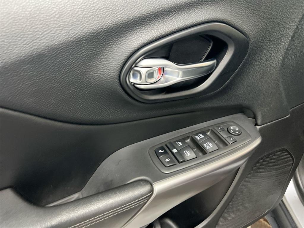 used 2021 Jeep Cherokee car, priced at $17,587