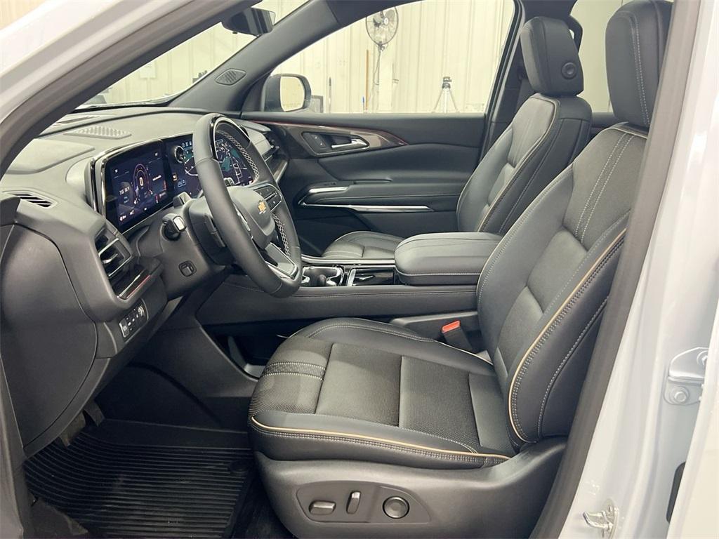 new 2026 Chevrolet Traverse car, priced at $59,296