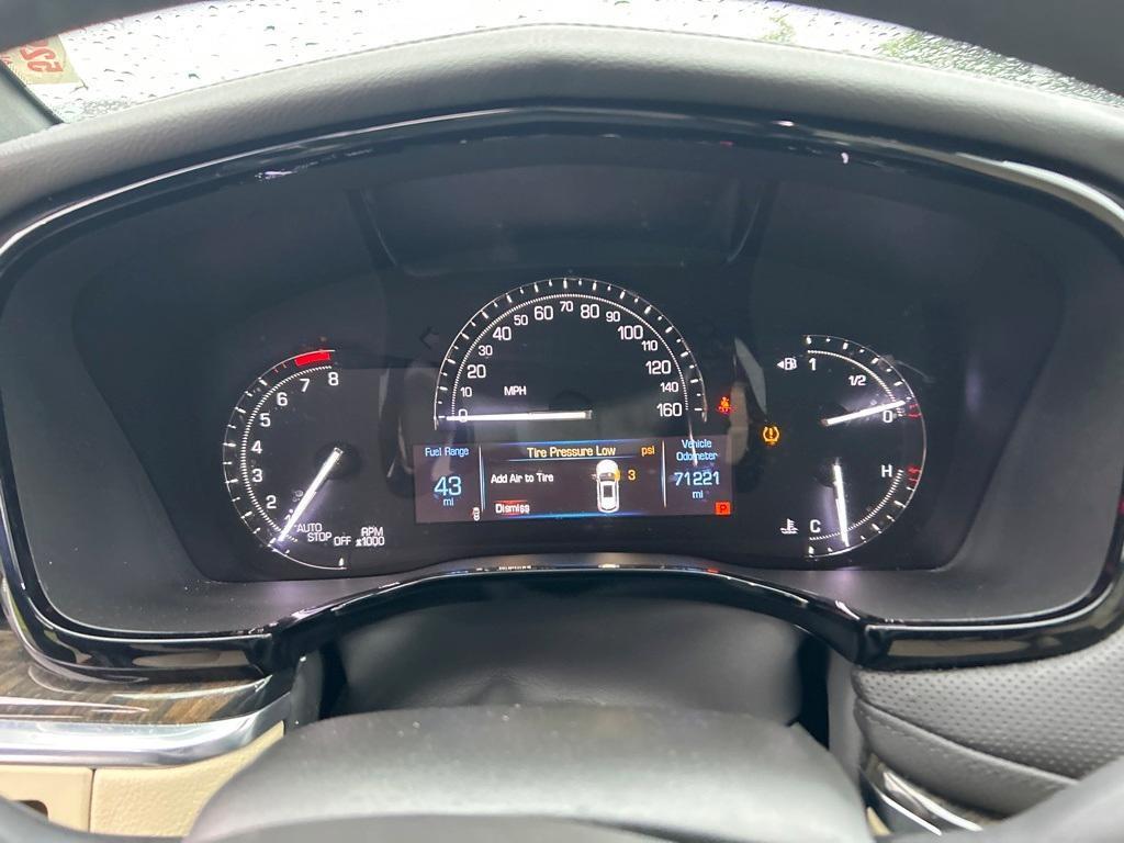 used 2017 Cadillac XT5 car