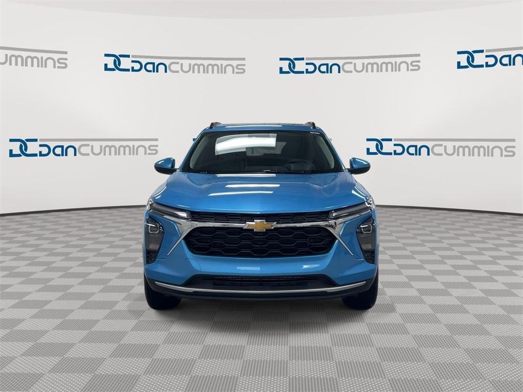 new 2025 Chevrolet Trax car, priced at $26,275